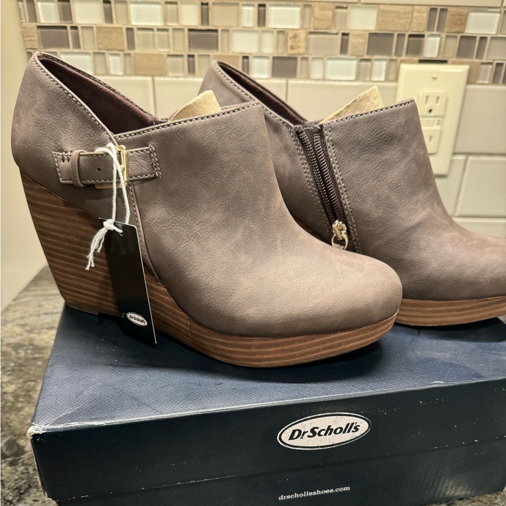 Women’s Dr. scholls wedges. Size 9.5